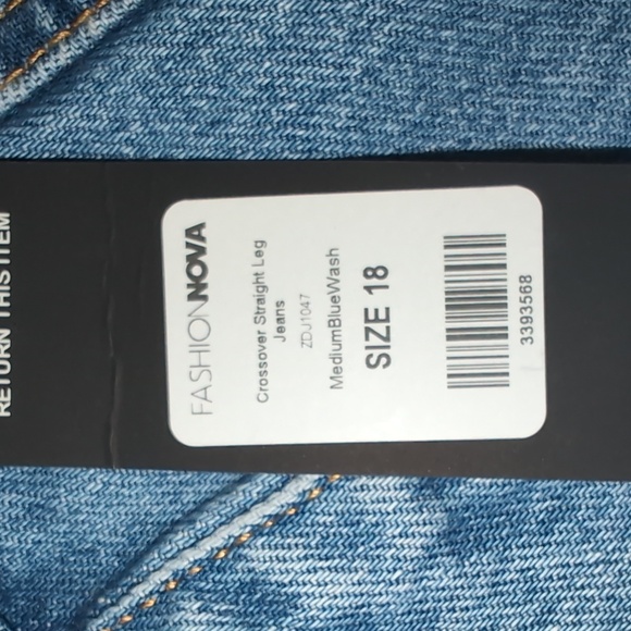 Crossover Straight Leg Jeans - Medium Wash - Picture 3 of 4